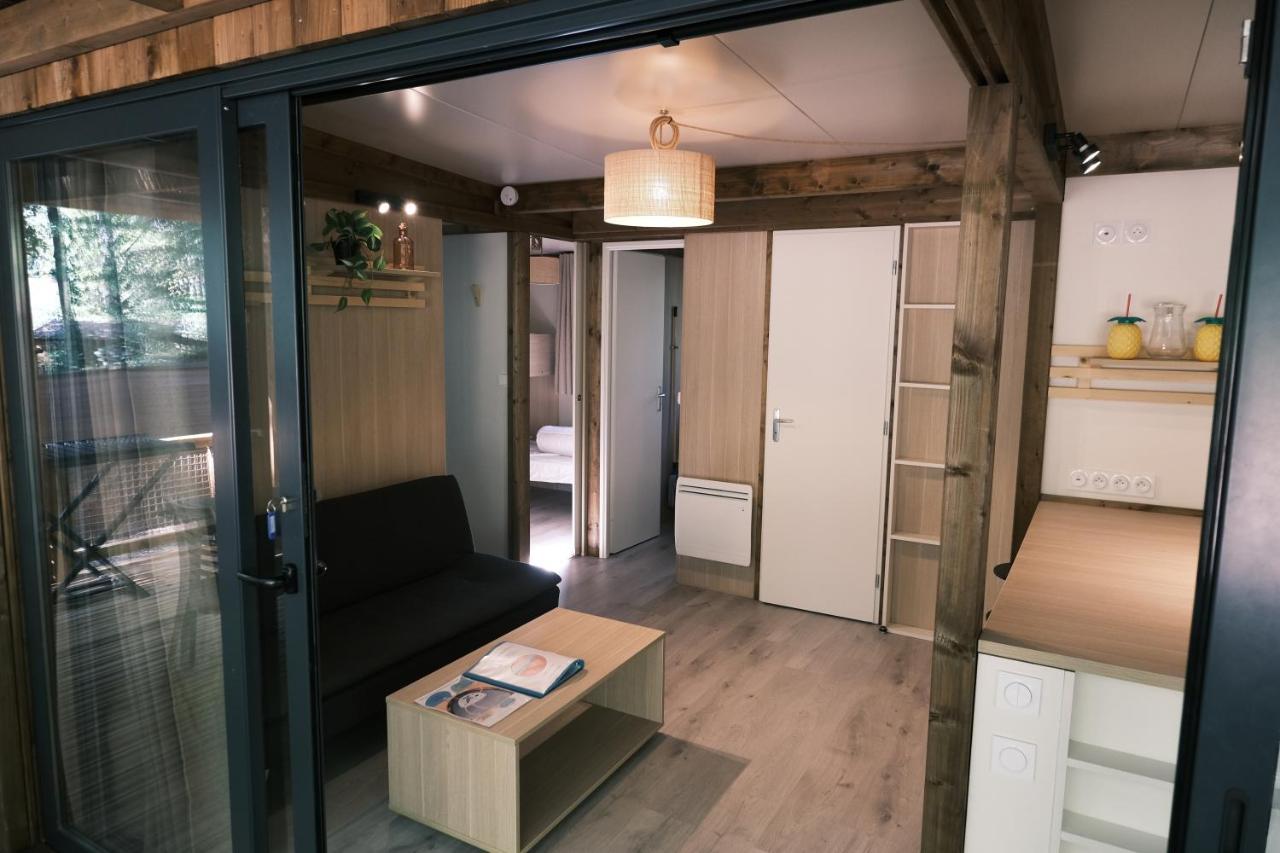 Lodge Avec Spa Privatif - Foret Et Lac Liginiac Екстериор снимка