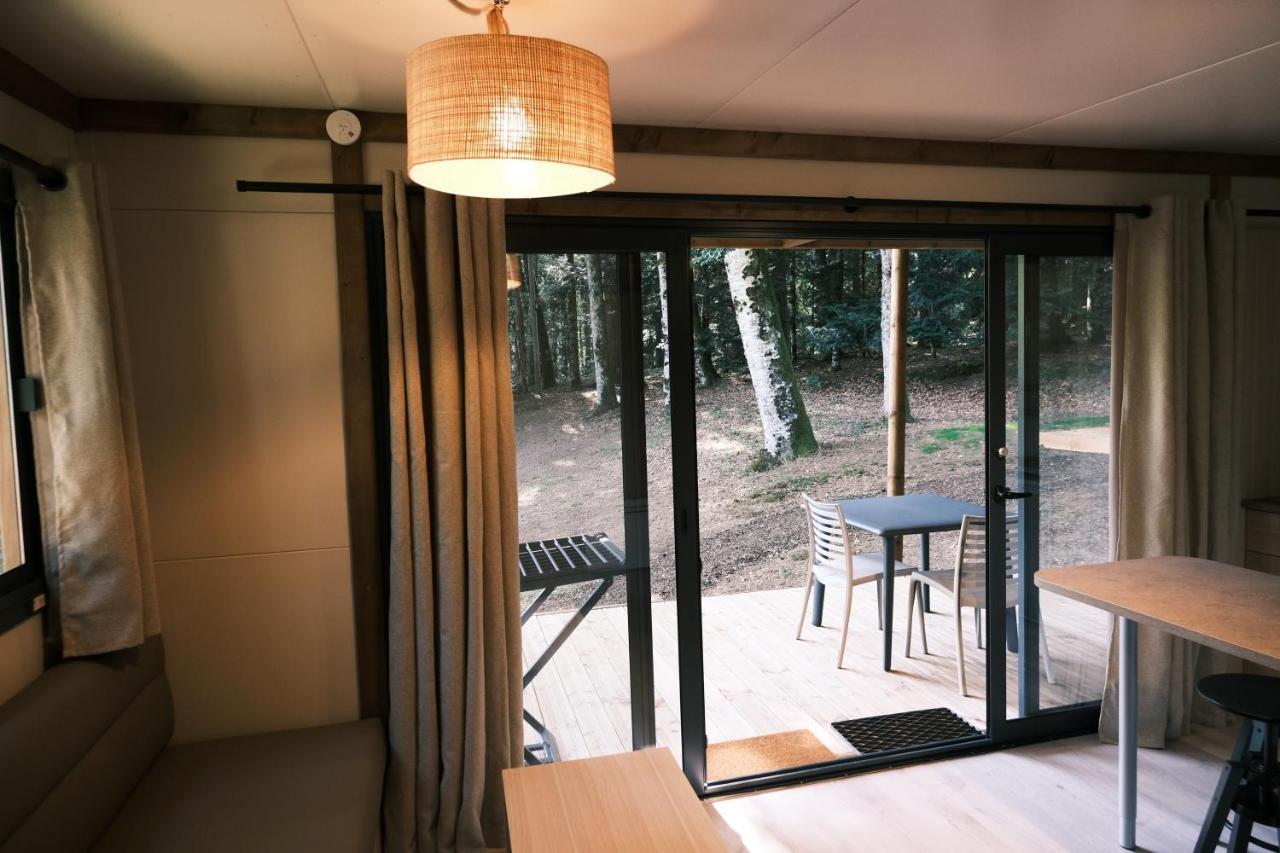 Lodge Avec Spa Privatif - Foret Et Lac Liginiac Екстериор снимка
