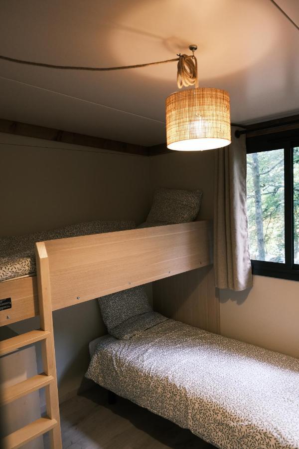 Lodge Avec Spa Privatif - Foret Et Lac Liginiac Екстериор снимка