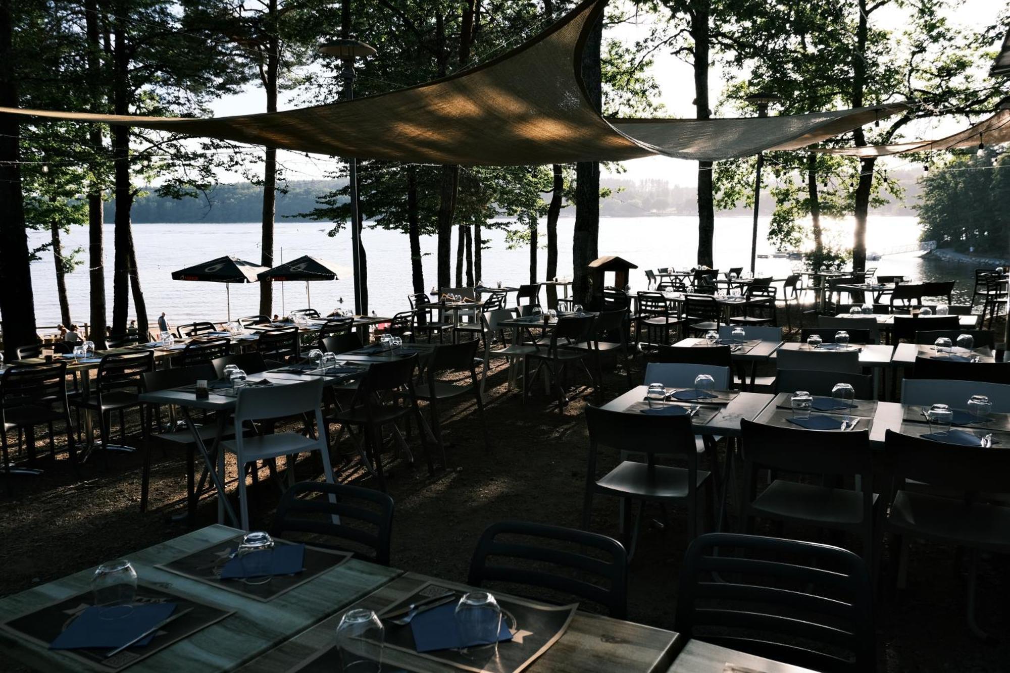 Lodge Avec Spa Privatif - Foret Et Lac Liginiac Екстериор снимка